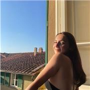 Studentessa al 5° anno del Liceo economico-sociale, sono appassionata di materie umanistiche e lingue